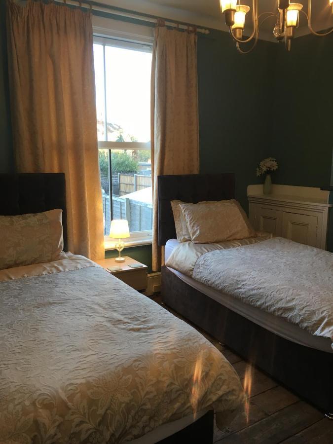 The Townhouse B And B Aylesbury  Eksteriør billede